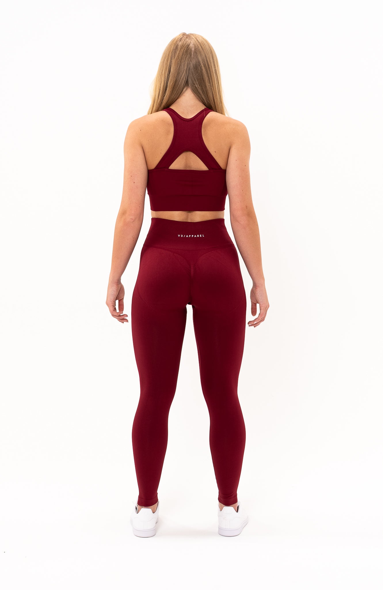 V3 Apparel Women's Tempo seamless scrunch bum shaping high waisted leggings and training sports bra in burgundy red – Squat proof sports tights and training bra for Gym workouts training, Running, yoga, bodybuilding and bikini fitness.
